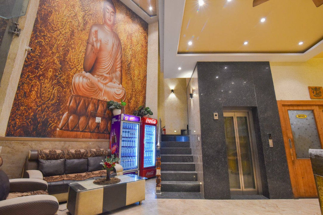 Hotel Dollar 98, Amritsar
